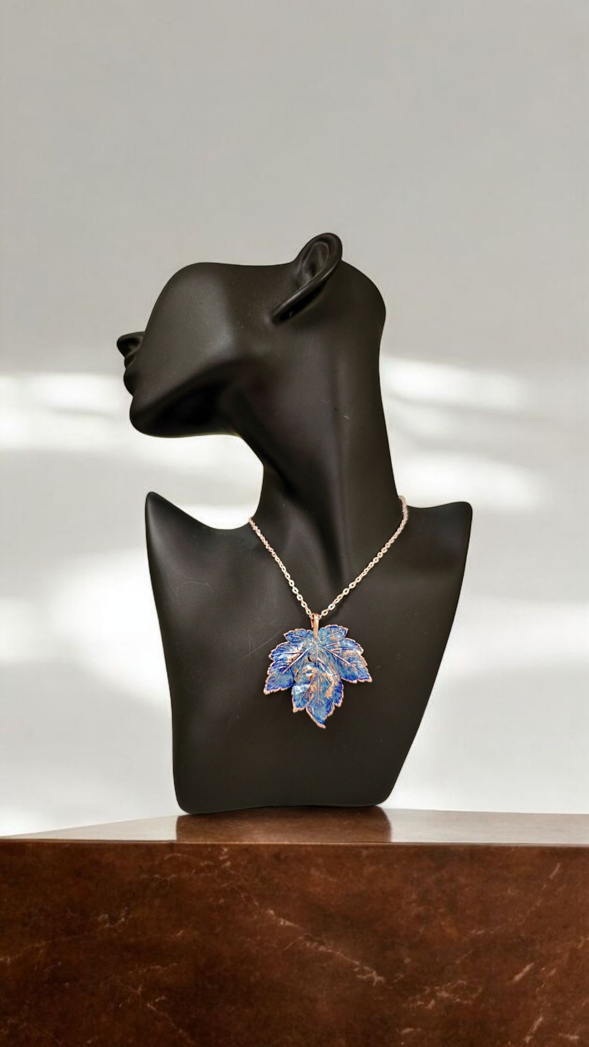 Pendant "Azure Leaf"