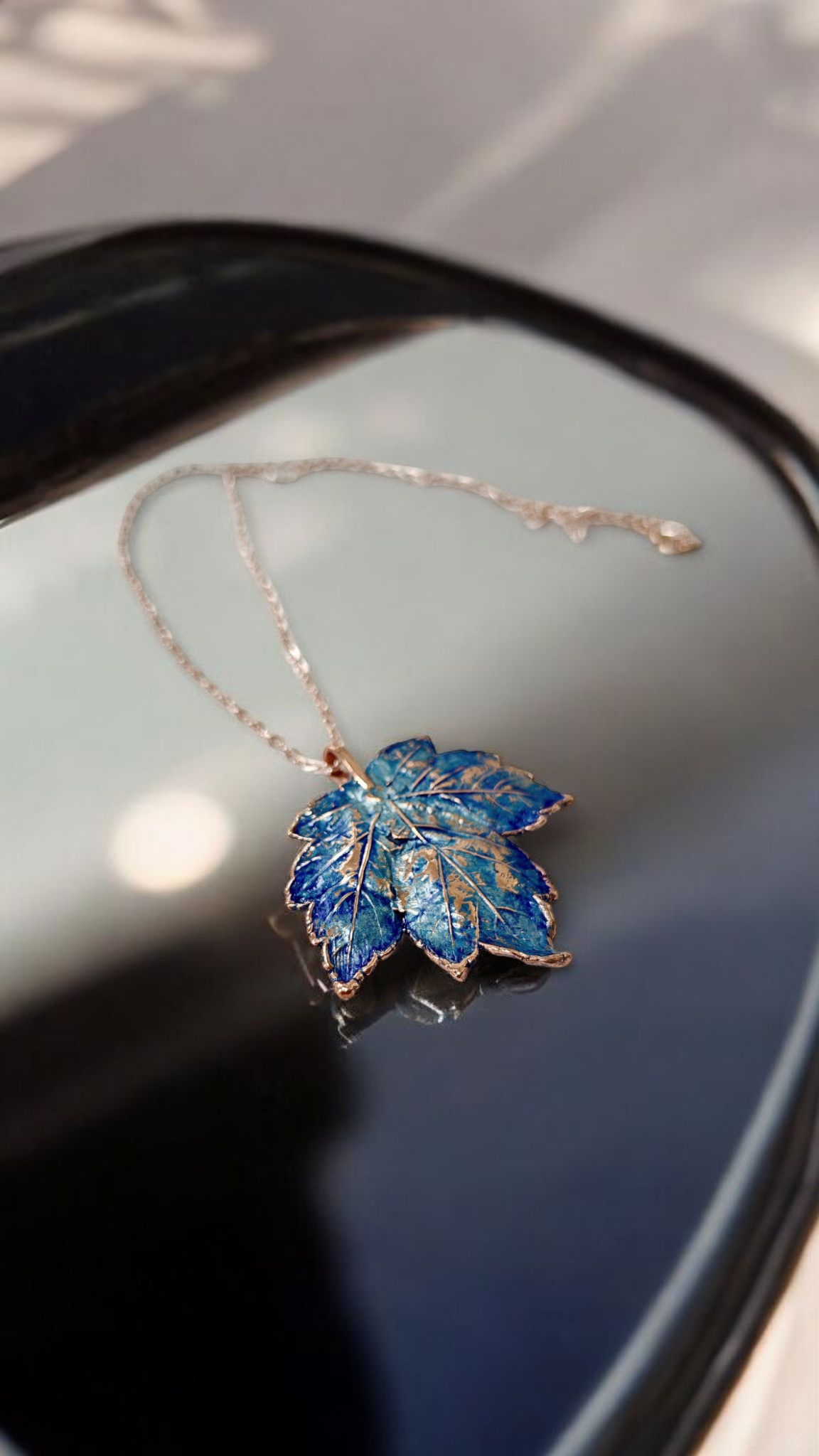 Pendant "Azure Leaf"
