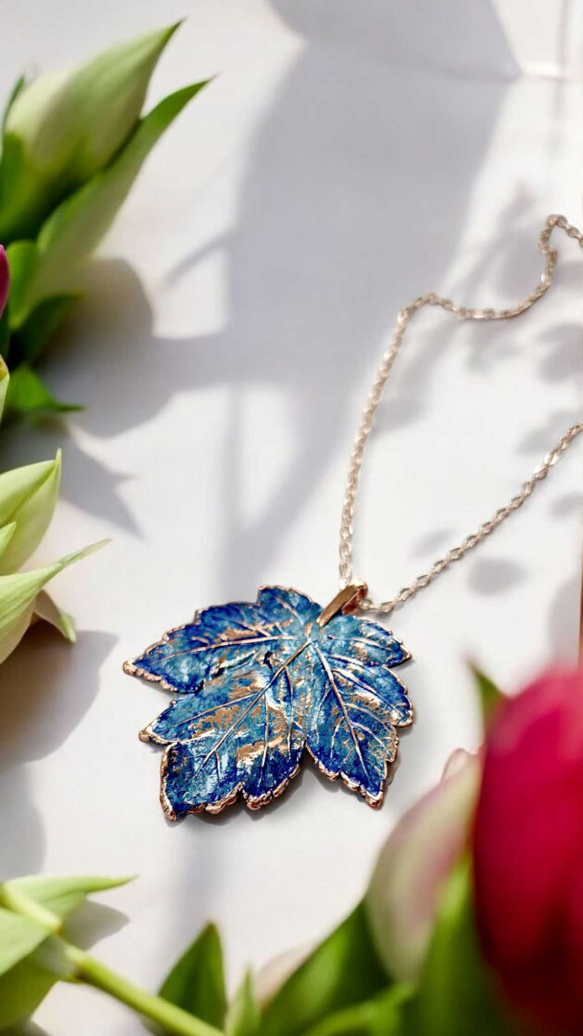Pendant "Azure Leaf"